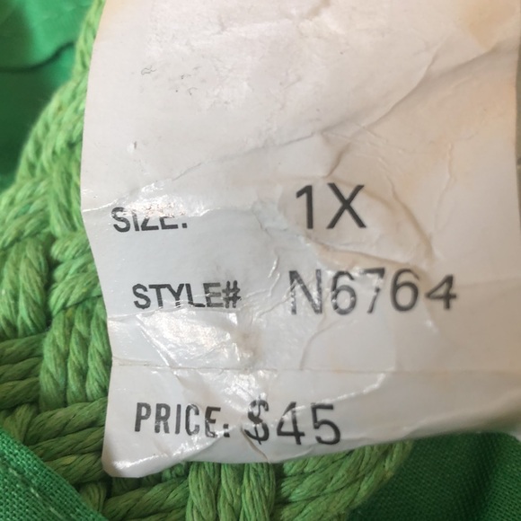 Giorgiana by Naji Linen Capris - Picture 10 of 10